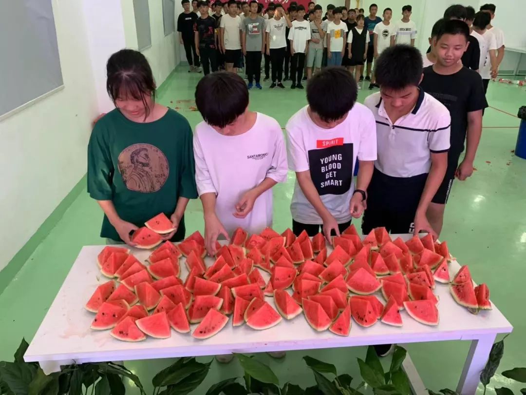 吃瓜爆料黑料免费，精彩不断，不能错过的内幕大曝光！